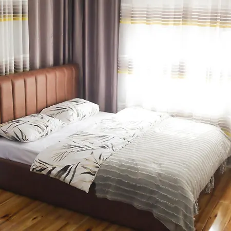 Lule Bjeshke Apartment *